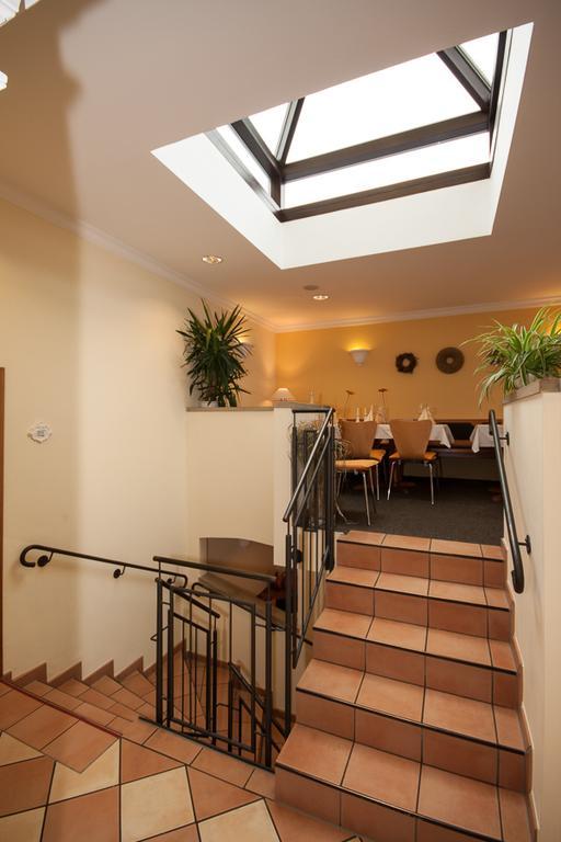 Linde Restaurant & Hotel Nußloch Kültér fotó